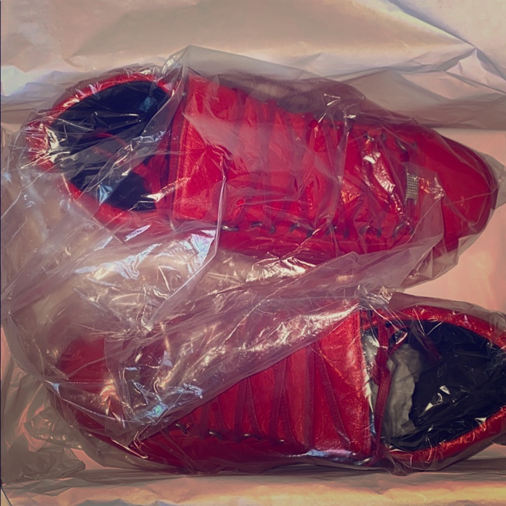 BALENCIAGA Arena Sneakers NEW 42